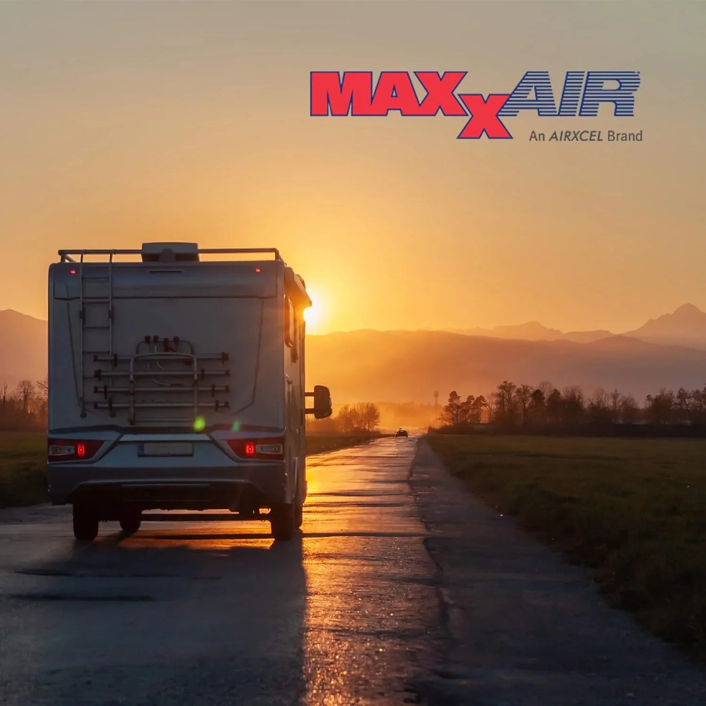 Air 00-07500K MaxxFan Deluxe With Remote- Smoke, Black