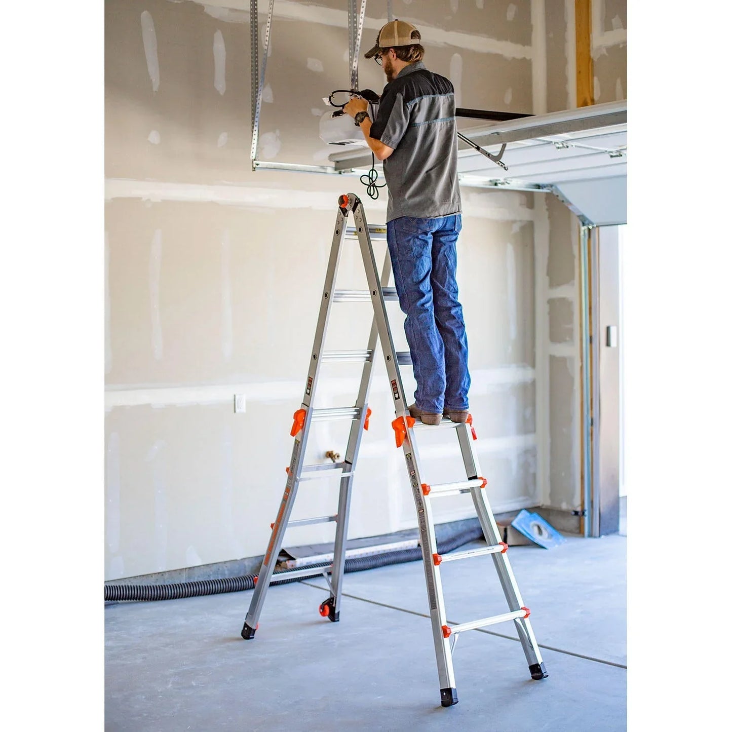 Little Giant Velocity Model 17 Multi-Use Ladder Type 1A
